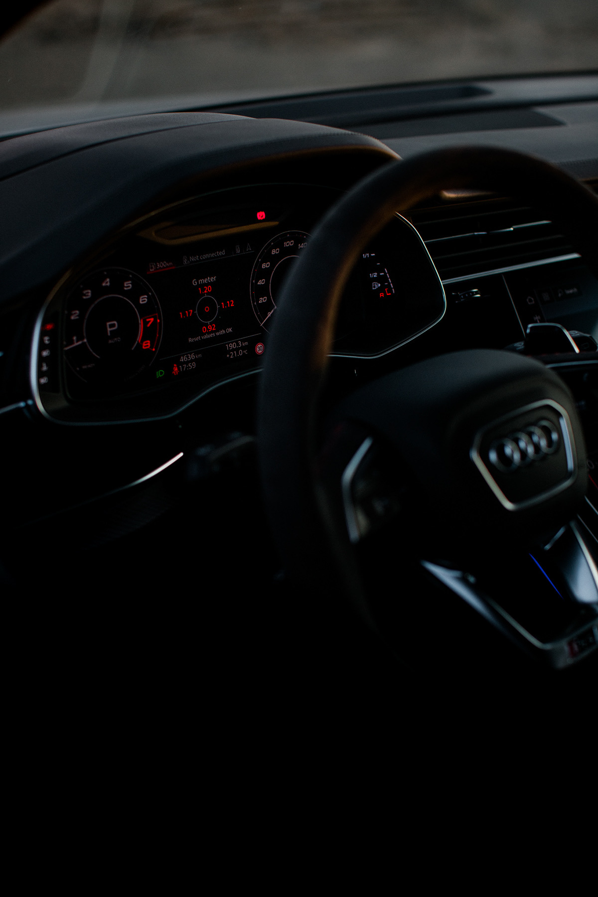 Audi-RSQ8-Dashboard-Interior